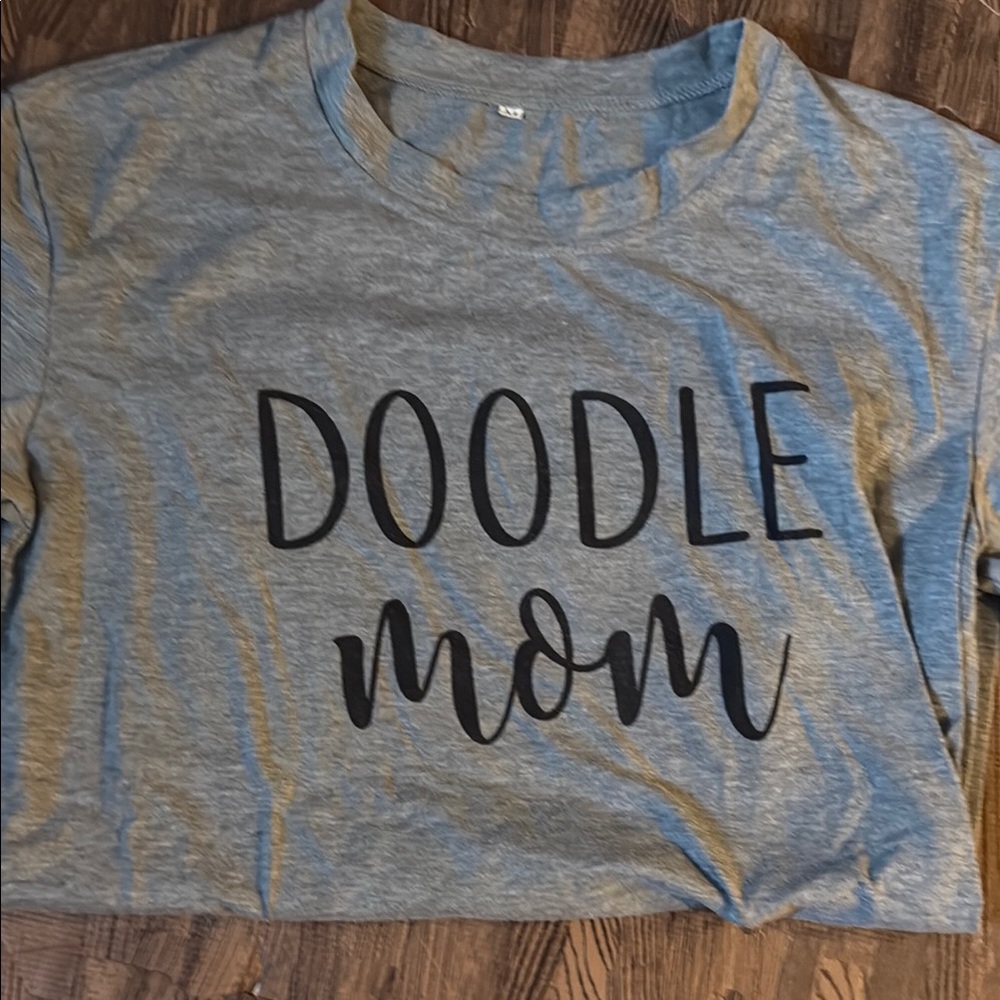 Gray Doodle Mom Short Sleeve Tee